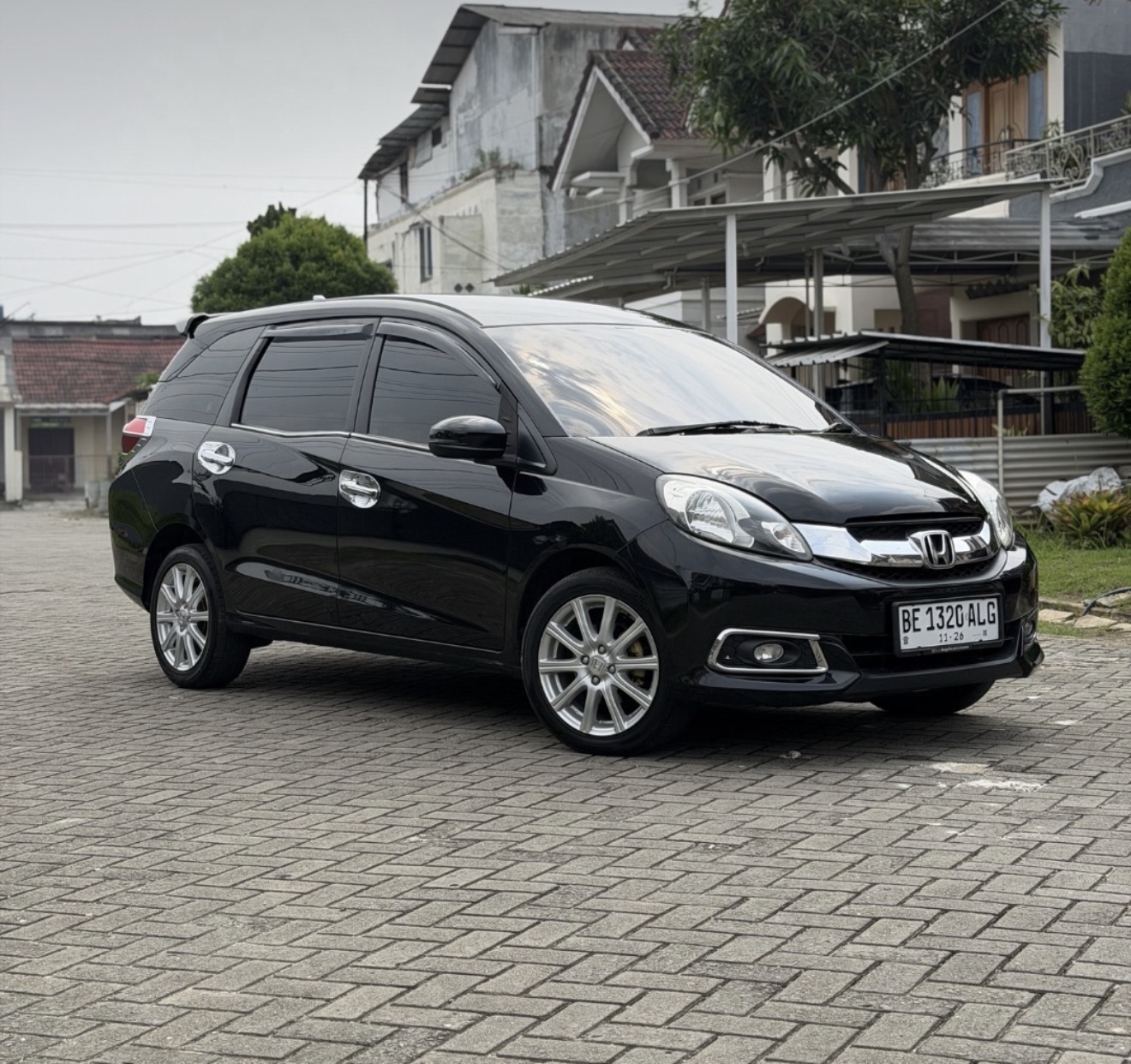 Honda Mobilio E